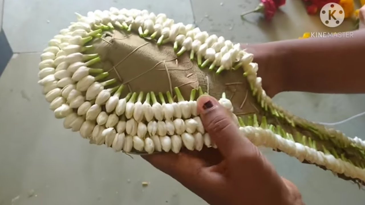 South Indians Traditional poola Jada Making At Home//poola Jada//full video//poola Jada video.