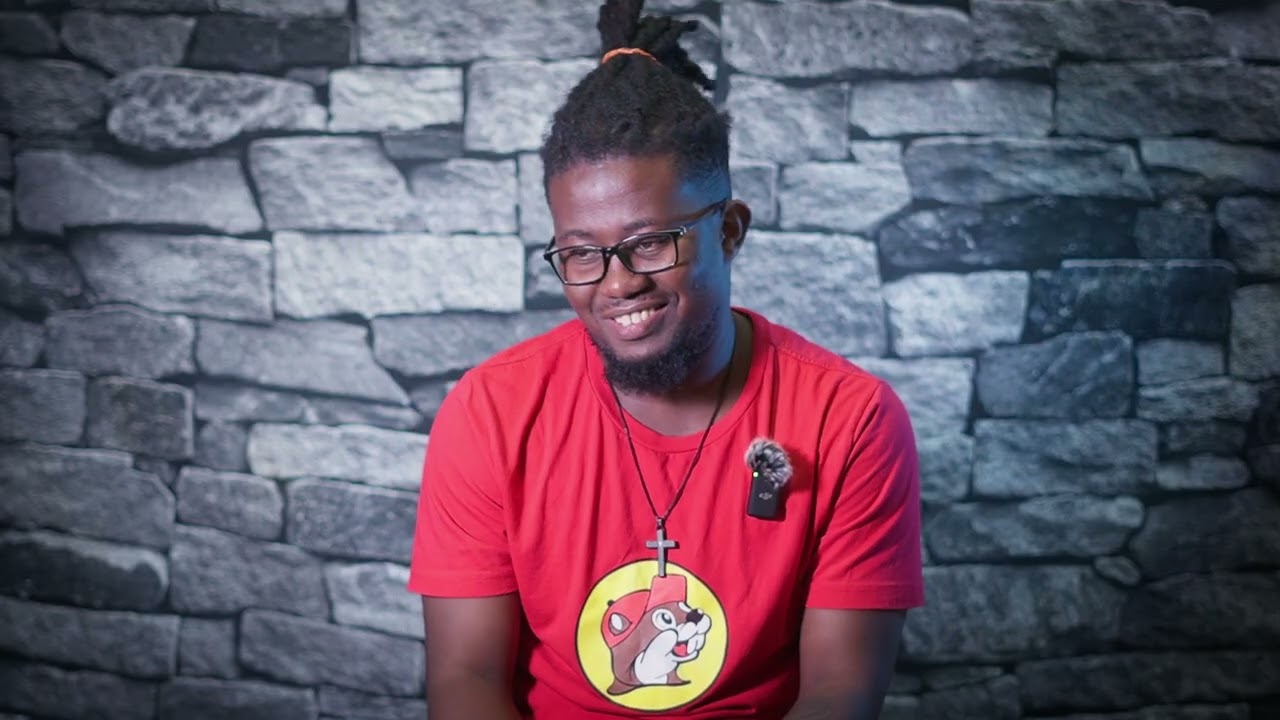 Илеру предстоит ответить на 10 вопросов.