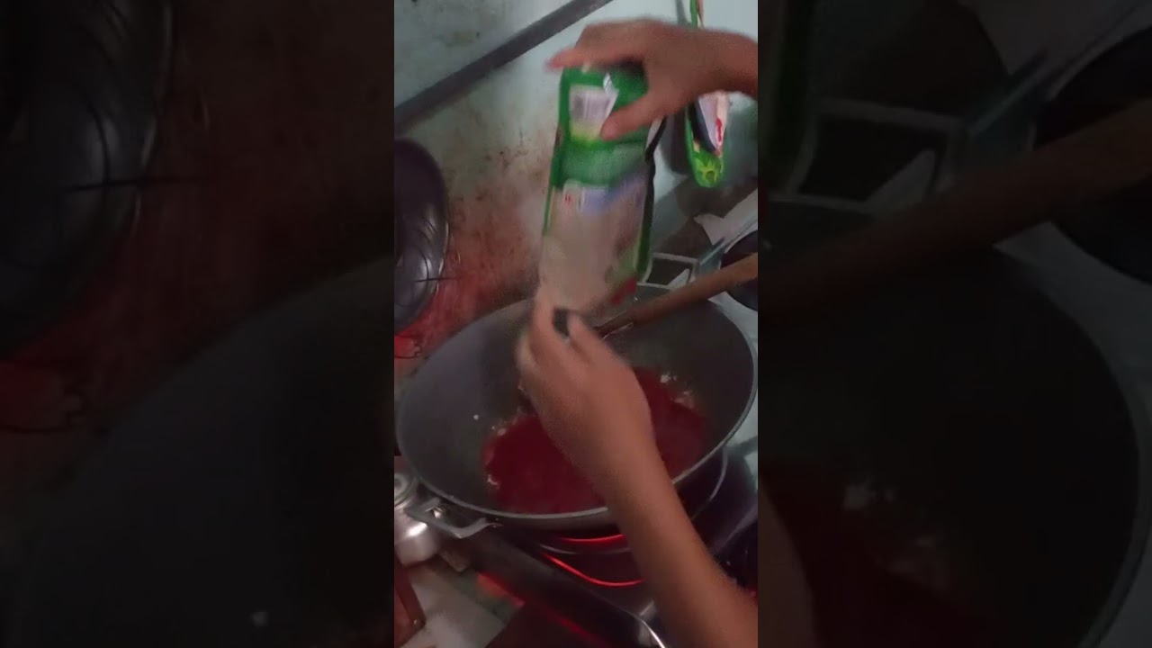 MY MOTHER COOK SPAGHETTI 🍝🍝🍝🍝