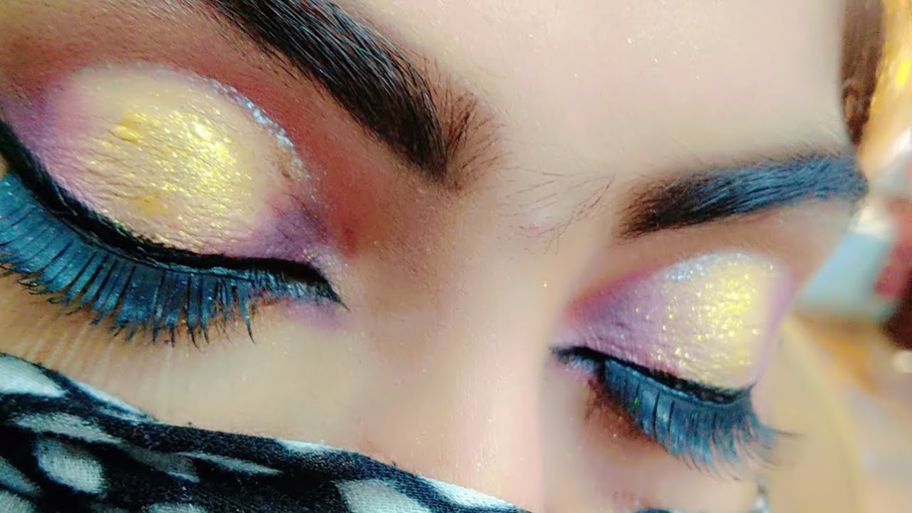 Hello eyes boht he asan tariky say /Face On Beauty Salon/By Shagufta 