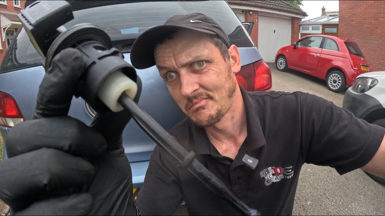 MASTER FAILURE CAUSES LOSS OF CLUTCH!! How to fix VW GOLF