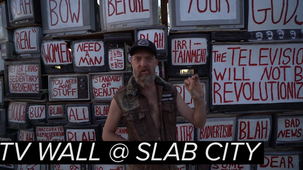 TV WALL @ EAST JESUS, SLAB CITY (ARTIST INTERVIEW)