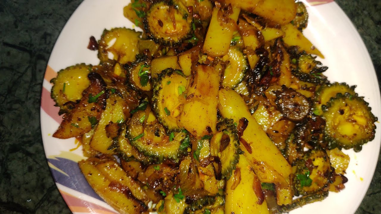 आलू करेले की भुजिया | Aalu Karela Ki Sabji Recipe | आसान और स्वादिष्ट