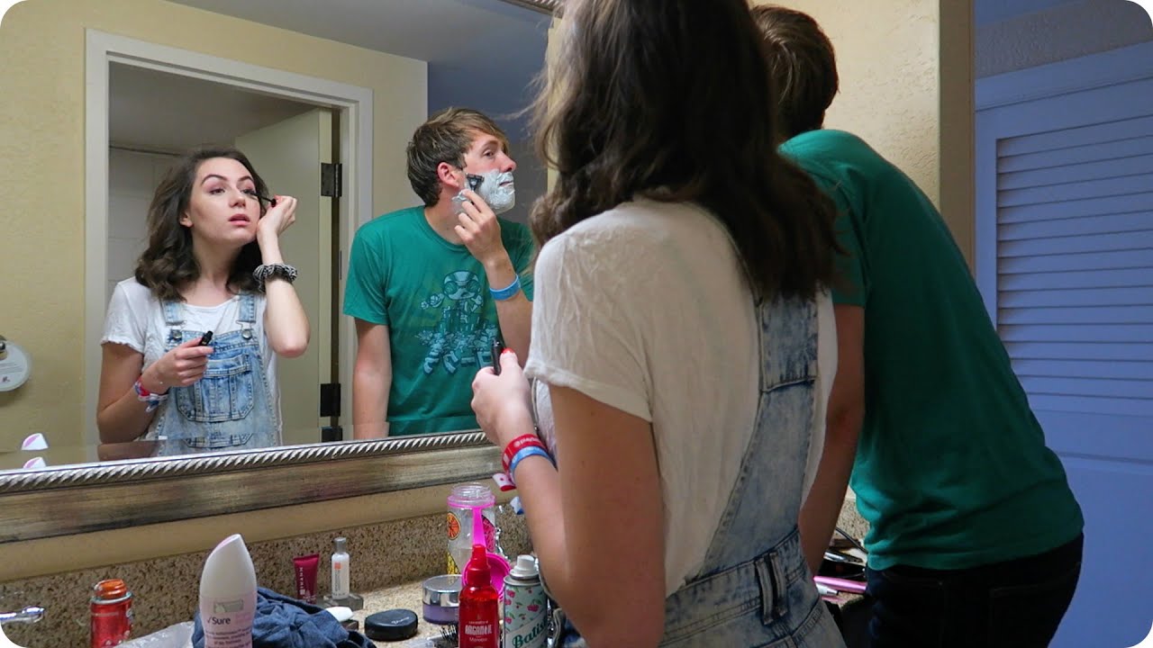 Playlist Live 2016 Day 1! | Evan Edinger Travel Vlogs
