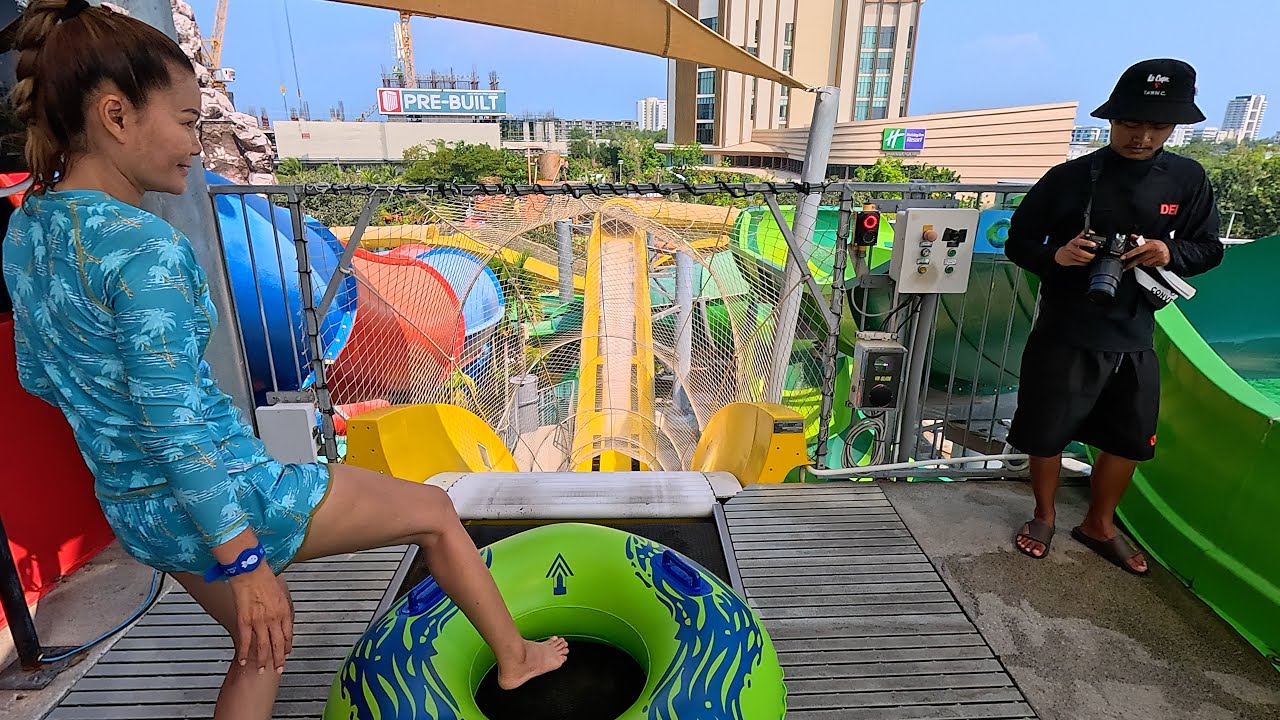 🙊 VR Master Blaster Water Slide 💦 at Vana Nava Hua Hin 🇹🇭