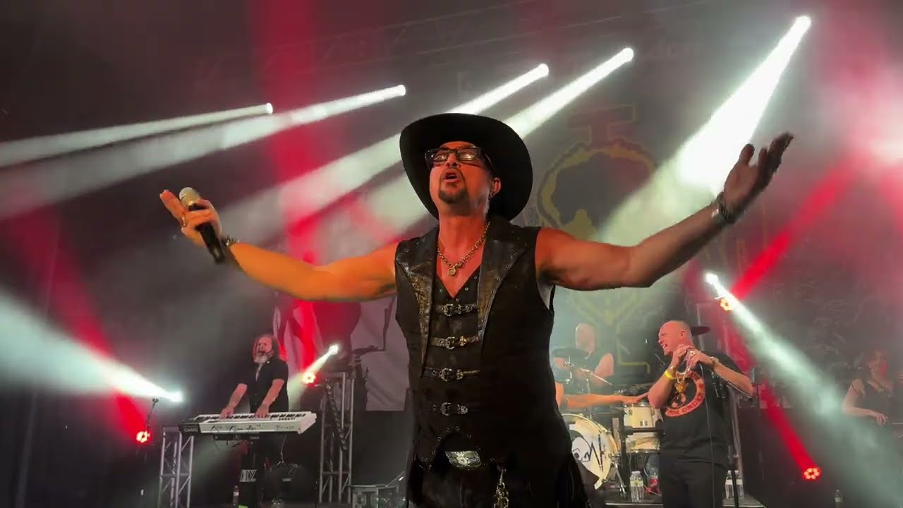 Geoff Tate - Jet City Woman w/ guest background vocalist Mitchell 2/7/2026