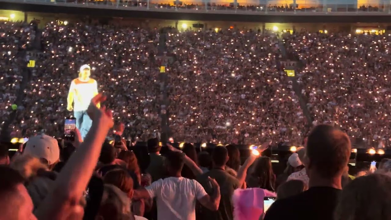 Morgan Wallen Live @ Camp Randall – Day 1 in Madison, WI | I Got Better