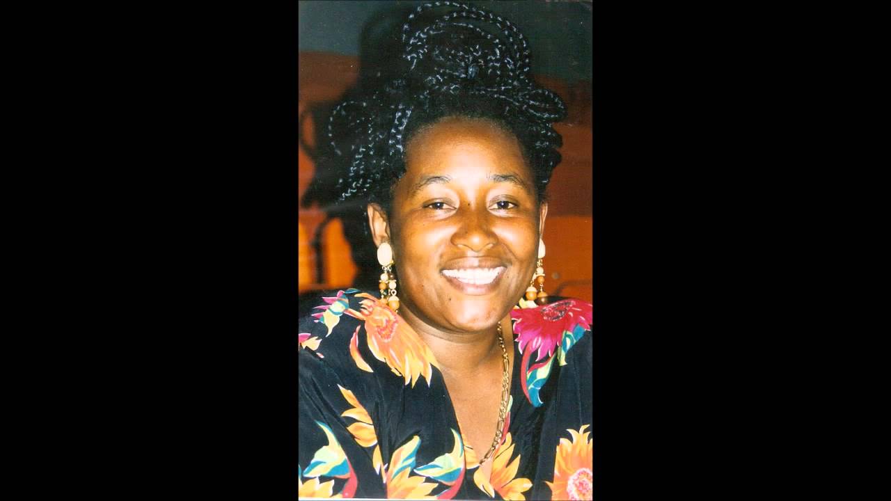 Ninie Donia - Tsara olo be