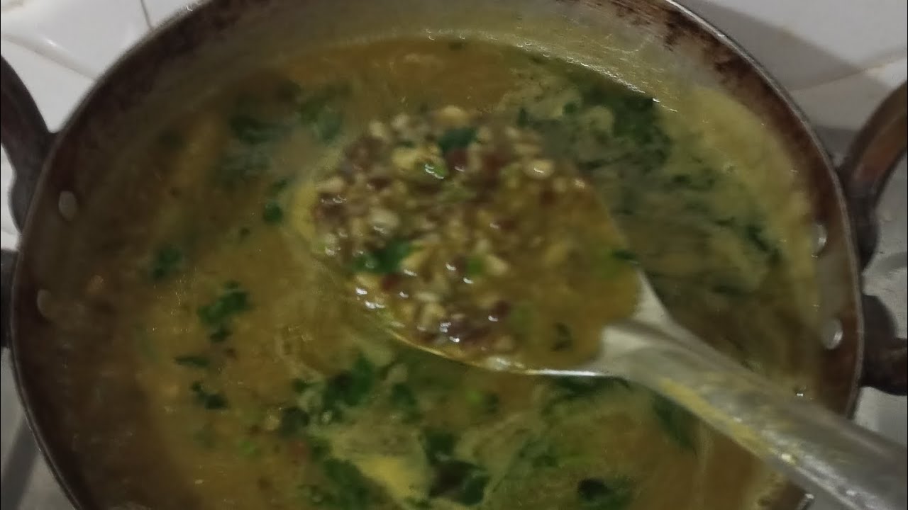        आज बनवल आहे घुट सांगु नका कुठं म्हणजे उडदाची डाळ 😋😋😋👌👌