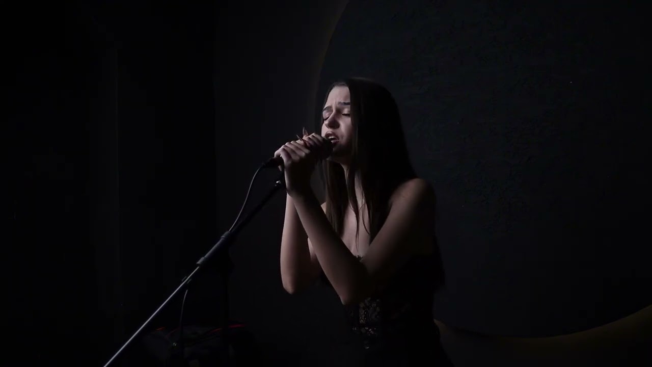 Damiano David - Next Summer (cover by Jess)