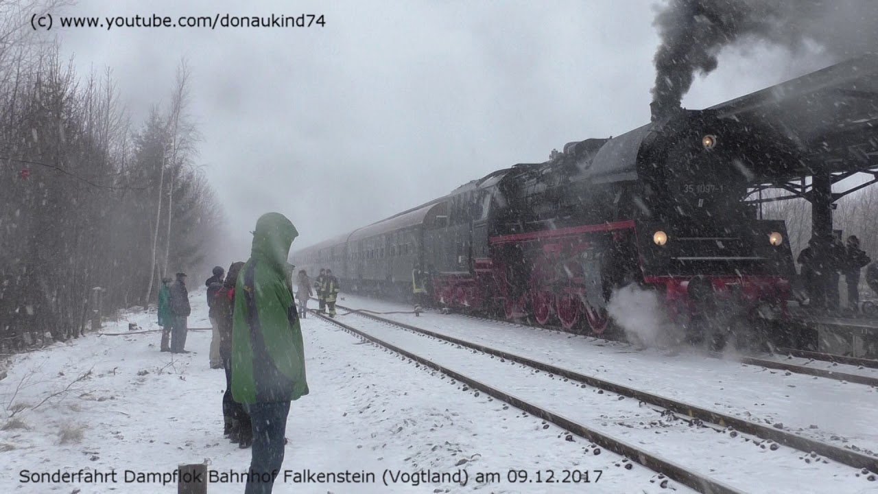 Sonderfahrt Dampflok am Bahnhof Falkenstein (Vogtland) im Dezember 2017