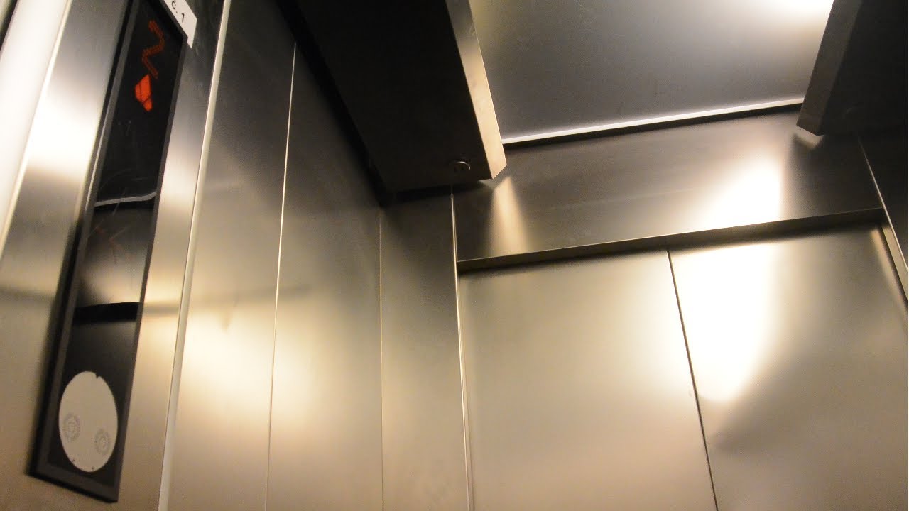 Old Paternoster + 2006 Kone MonoSpace MRL traction elevator @ Jungmannova 35/29, Prague, CZ