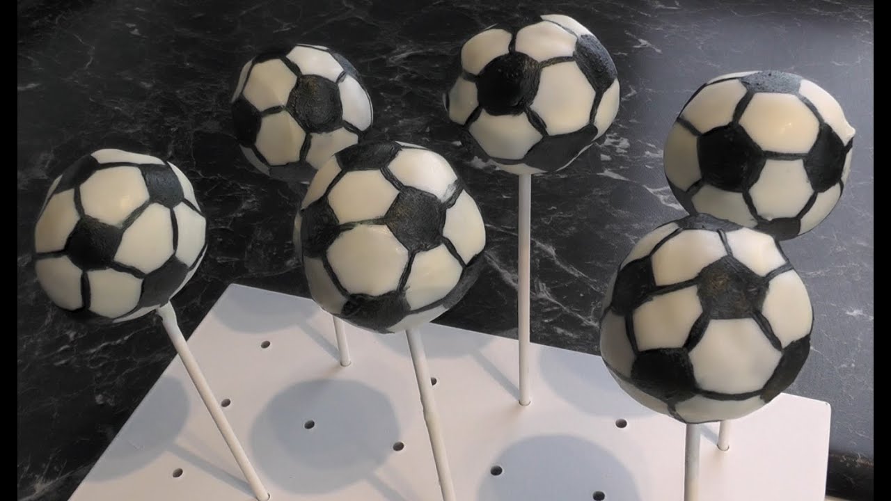 Fußball Cake Pops - Freaky Baking - NinNin
