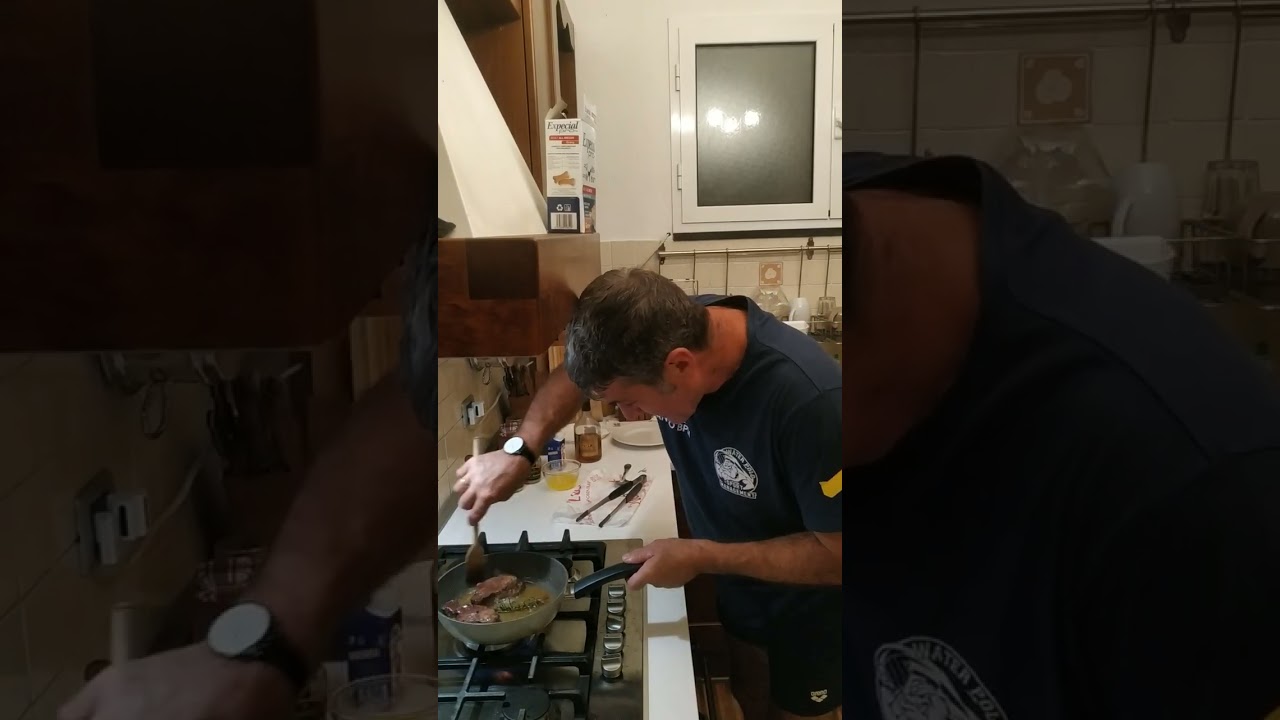 Utilizzare il burro chiarificato x cucinarsi un bel filetto alla vorononoff .