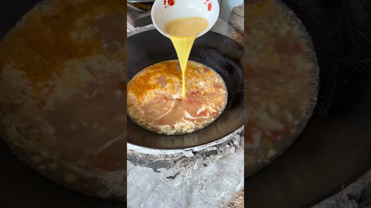 关于鸡窝的搭建大家有好的建议或者方法都可以打在评论区我会一一去看和采纳。初生茅庐的我们经验不足也不知如何下手。还需要大家一起来出谋划策给点建议 感谢大家🙏#记录真实生活 #我的乡村生活#农村养殖#