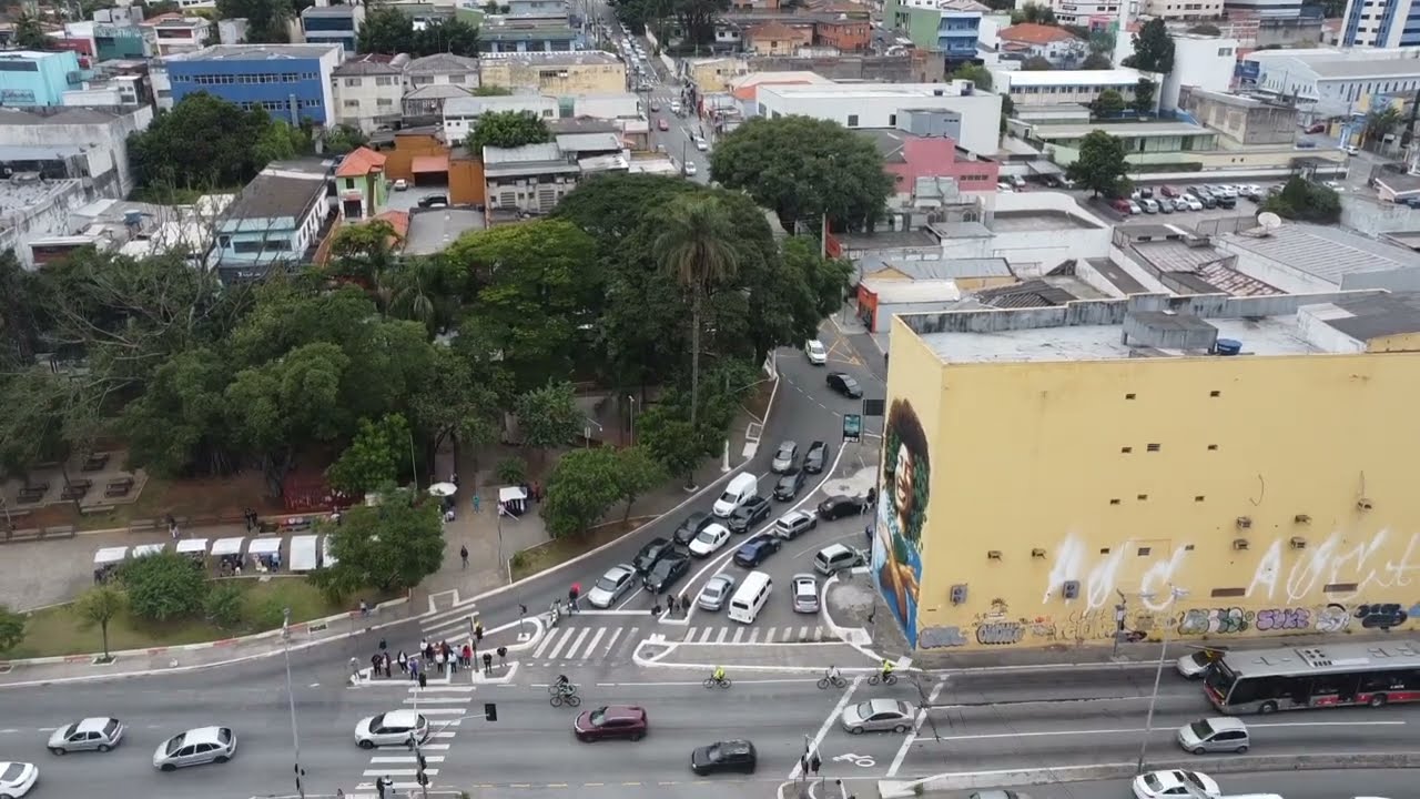 Drone Sobrevoa Centro de Itaquera 2023