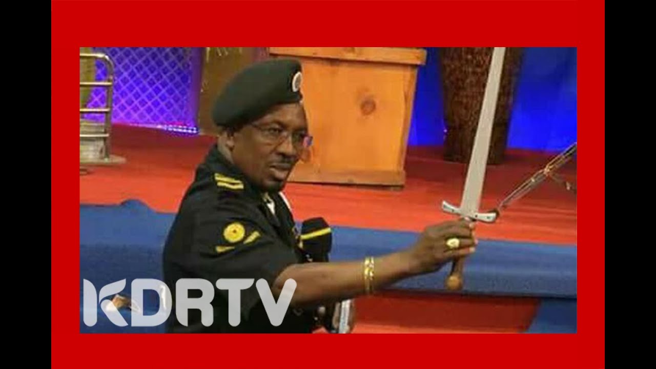 Wanaume wale mtanichezea nitawafunga uto tuvitu yenu!Rogue Pastor Ng'ang'a warns!