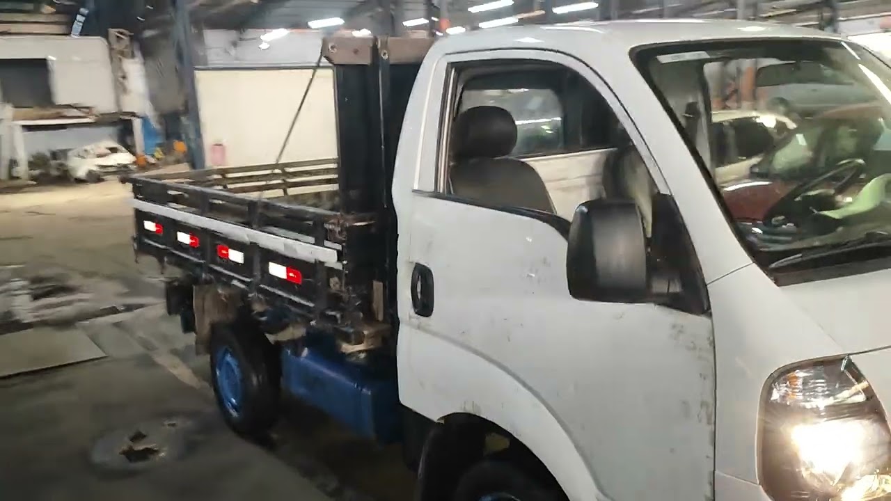 LEILÕES ALBINO – I/KIA UK2500 HD SC 13/14 BRANCA DIESEL. Financiamos ligue (17) 3211-8650.