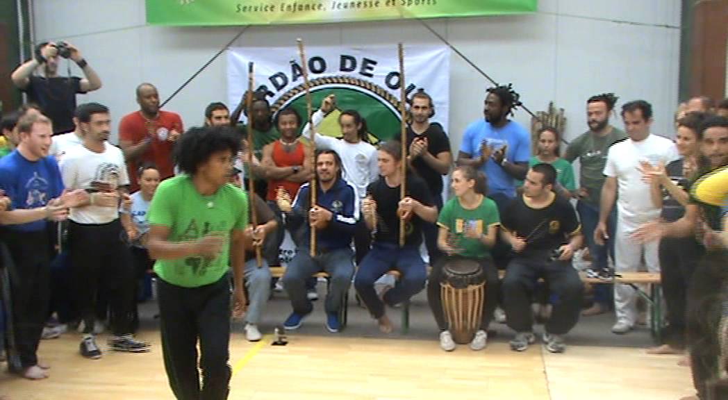 Passo A Frente 2013 - Roda Mestres - Voz : Mestre Suassuna  - Capoeira CDO Paris