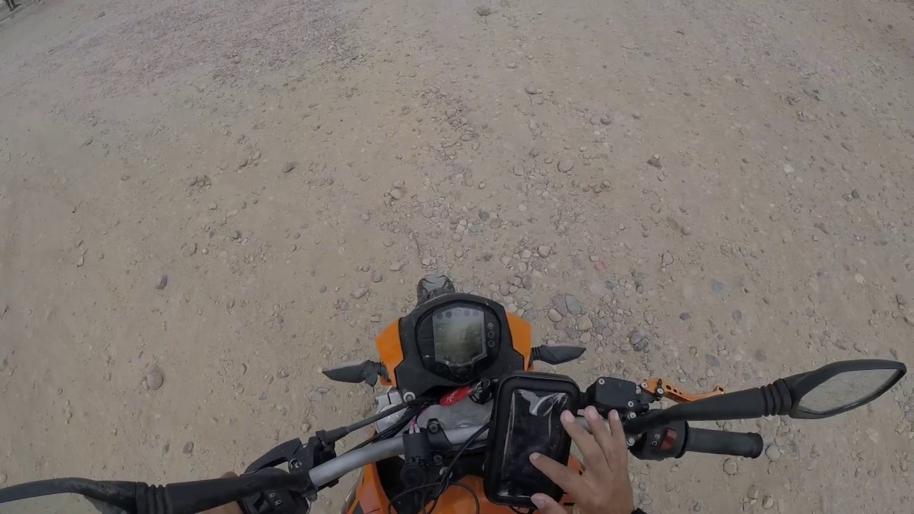 LIMA TARAPOTO EN MOTO KTM DUKE 200