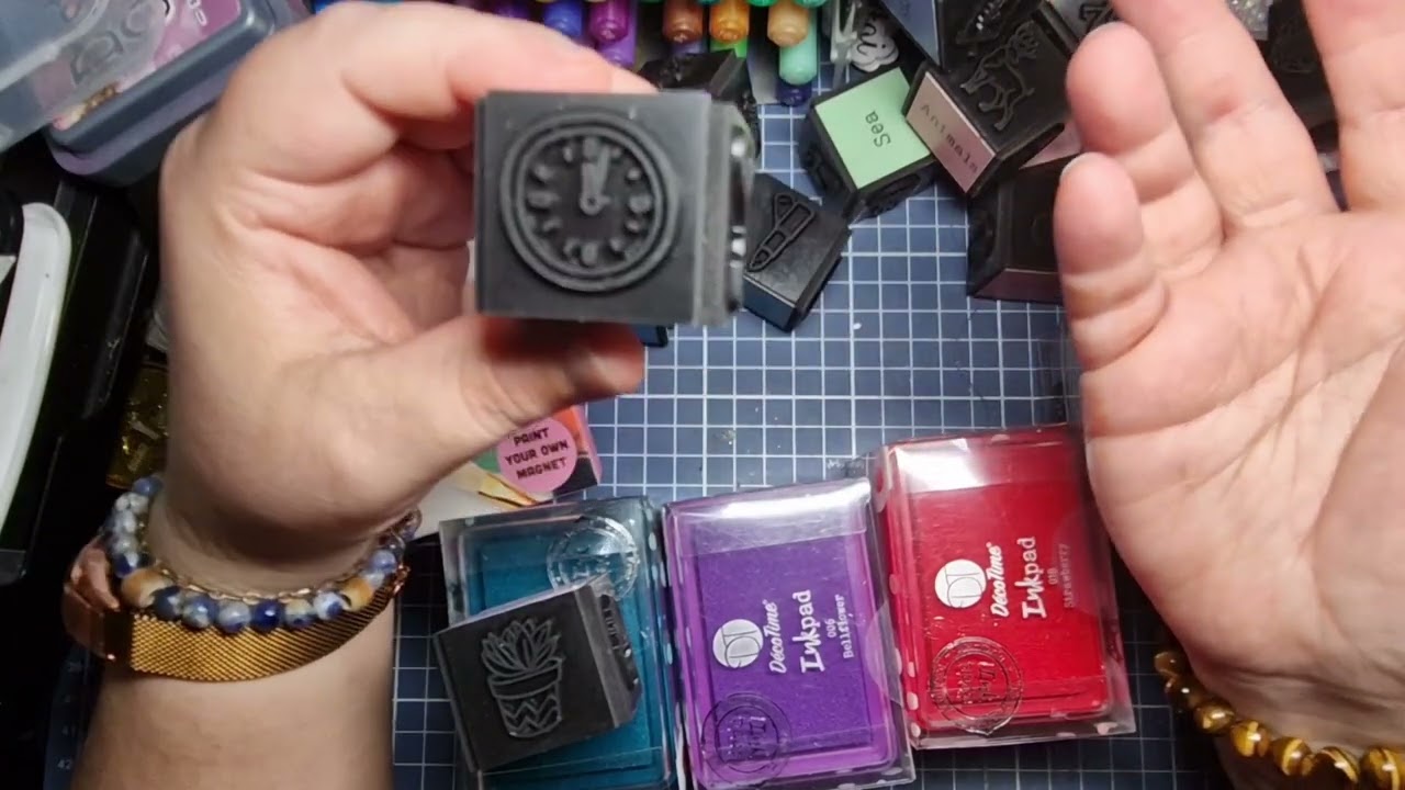 Nouvelles encres et tampons action !!! Top ou flop ??😘❤️🌈🌺🥰 #action #encre #test #scrap