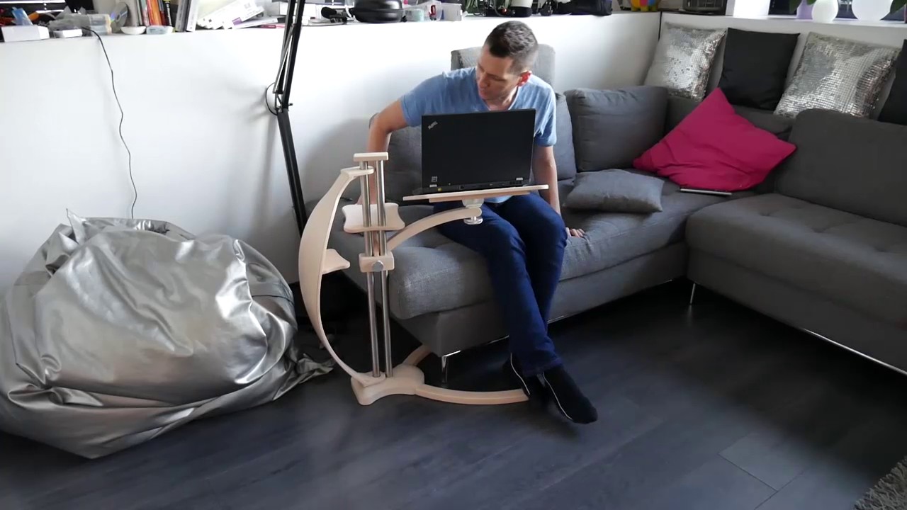 ergonomie de travail. Table pour PC portable Lounge-wood