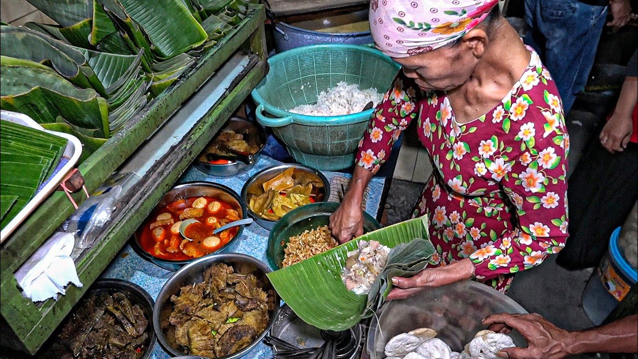 CUMA NASI SAYUR LODEH DAN JUALANNYA NYLEMPIT DI TENGAH KAMPUNG, 4 JAM LUDES DAN TERKENAL SEKABUPATEN