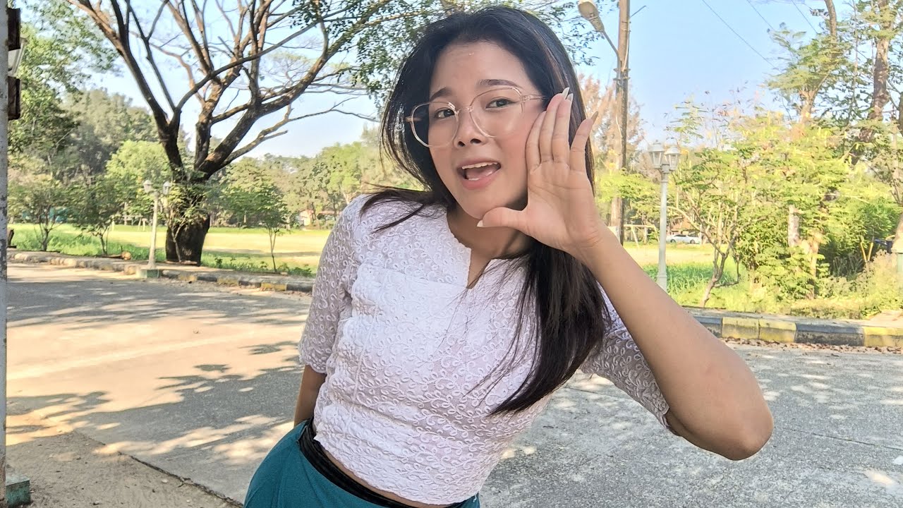 Miss me? Super-cute Hanni again🍯💙