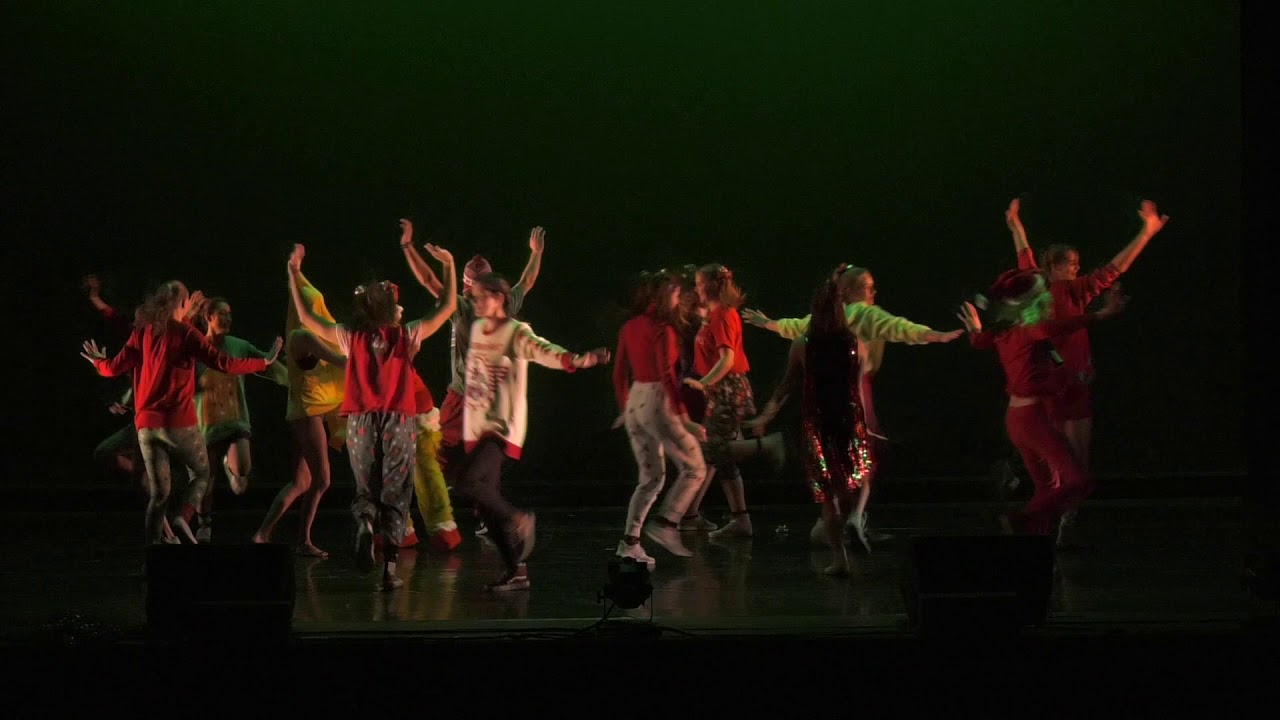 The Grinch Dance