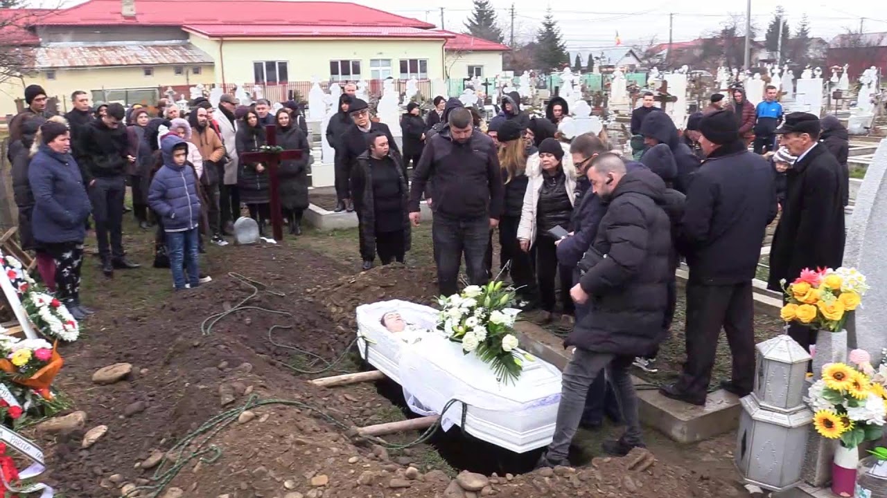 Înmormântare David Laura Alexandra 15 ani