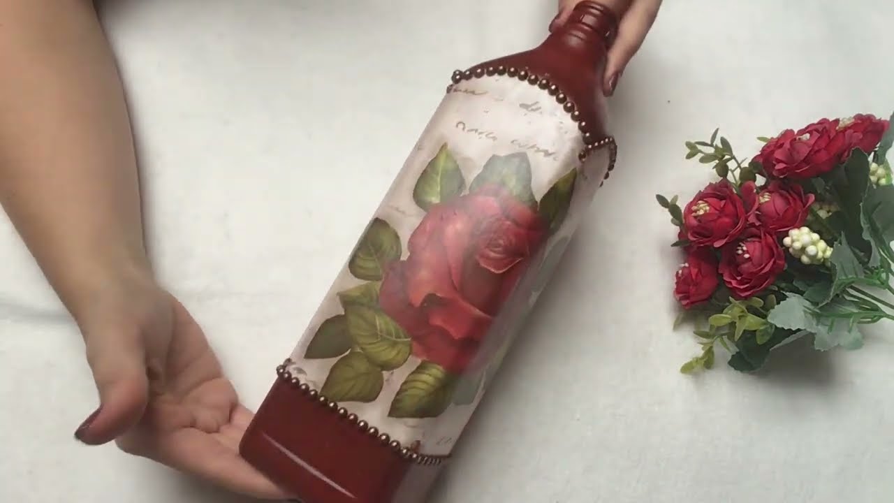 Garrafa de Vidro envelhecida com Decoupage