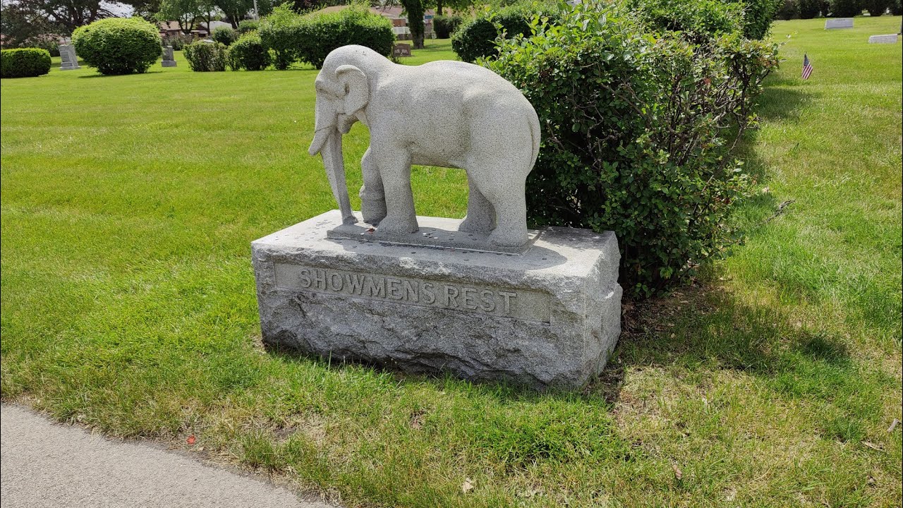 Showmen's Rest: 1918 Hagenbeck Wallace Circus Train Wreck. &lrm;@HalloweenHouse13&nbsp;