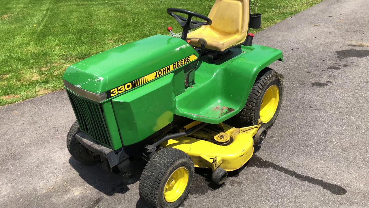A closer look at the 1986 John Deere 330