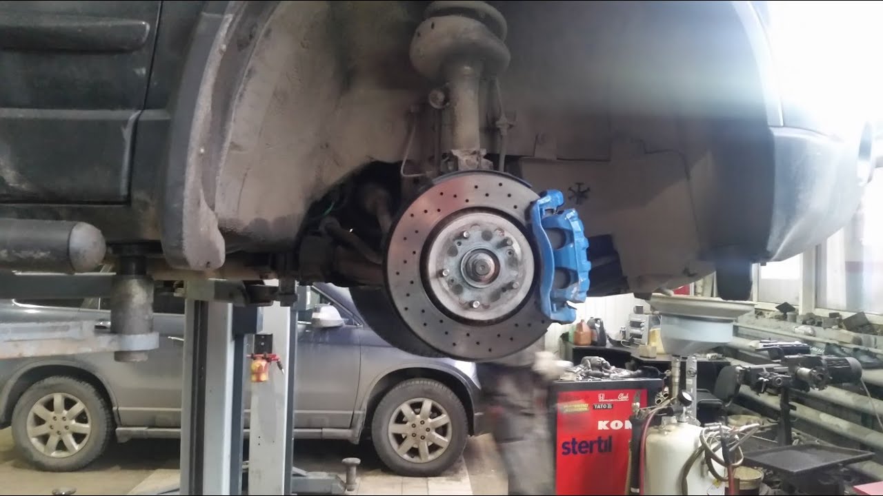 Honda cr-v меняем задние колодки.