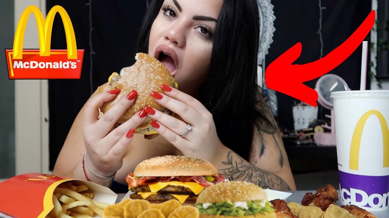 MANGIO CON VOI MC DONALD'S E COMMENTI SUL MIO PESO... / CHIARA PARADISI