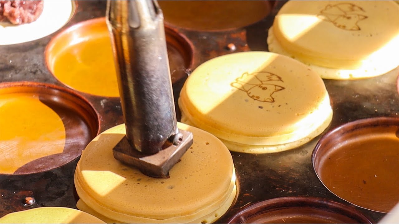 Japanese Street Food - IMAGAWA CAKE Red Beans Cream Pancake like Taiyaki  Kyoto Japan