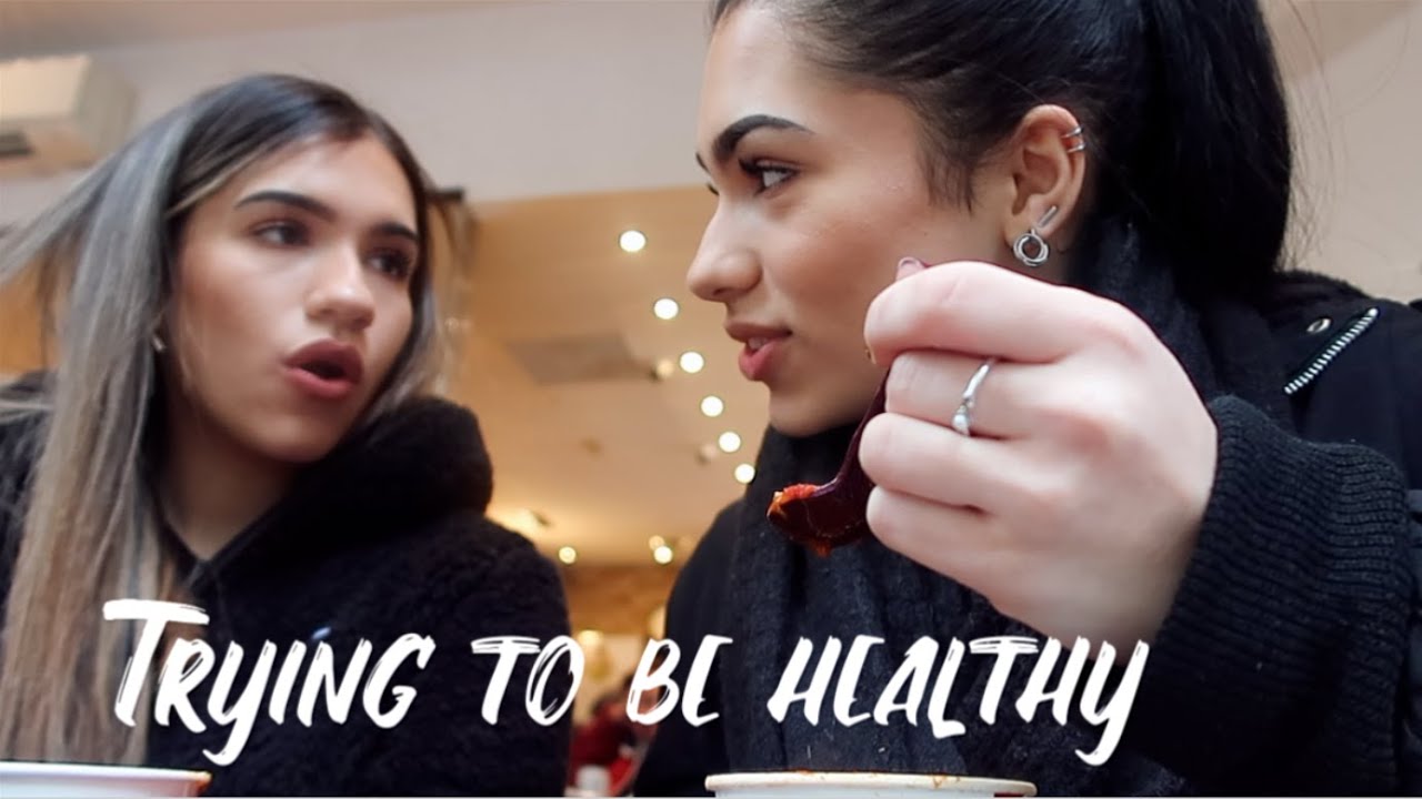 What we eat in a day.. IN NYC | Miantwins