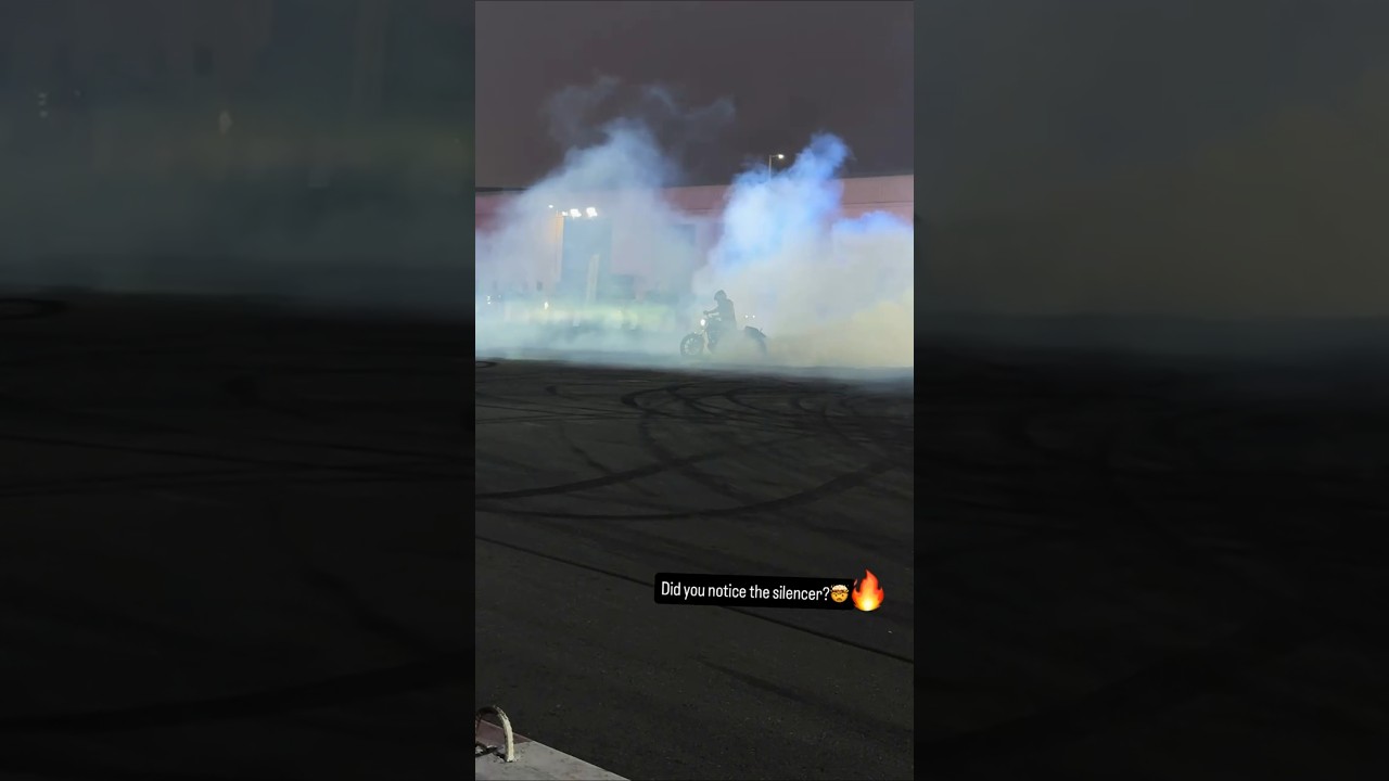 Never seen before the bike silencer glowing red 🔥😱 