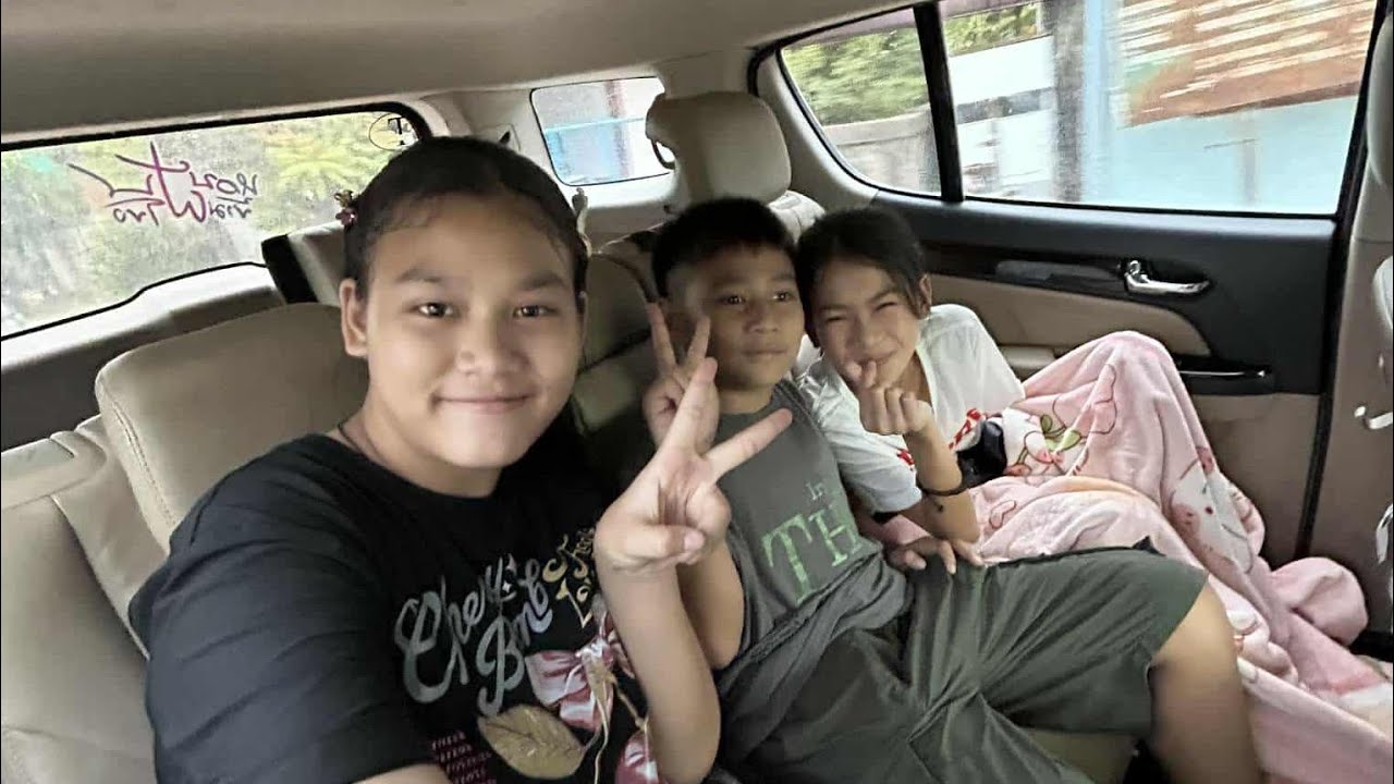 วันนี้‼️ธิดาลาวสายด่วนโทรมาหาลุงกับป้า!!.