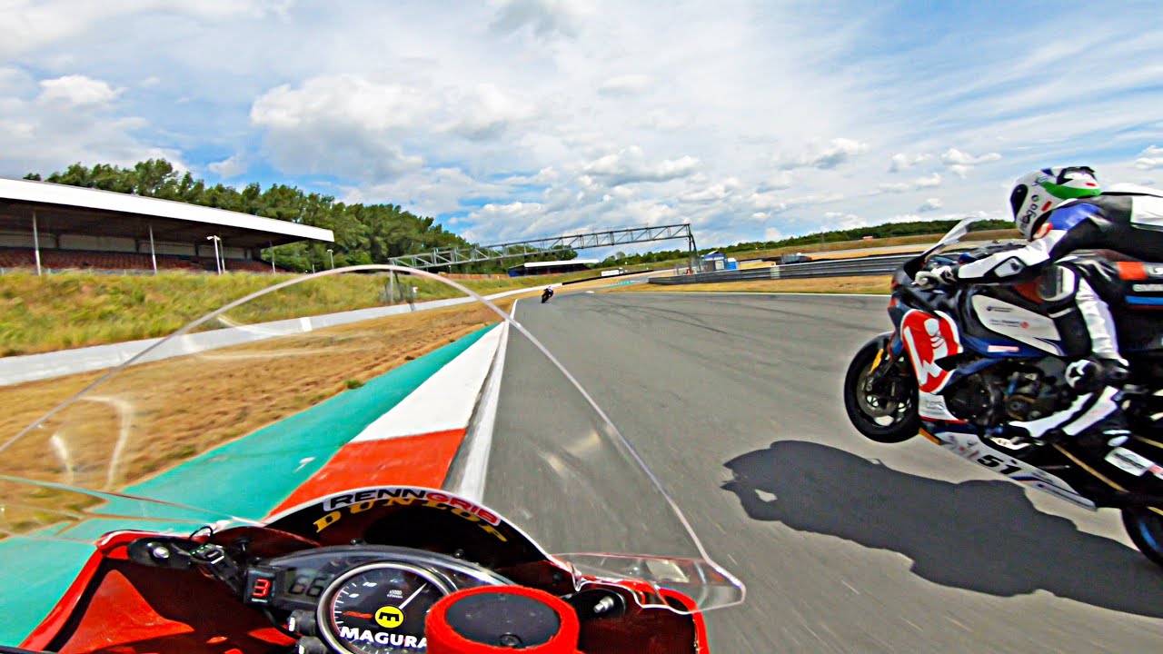 Overtaken By Pro Racer | Yamaha R6 Chasing In Oschersleben