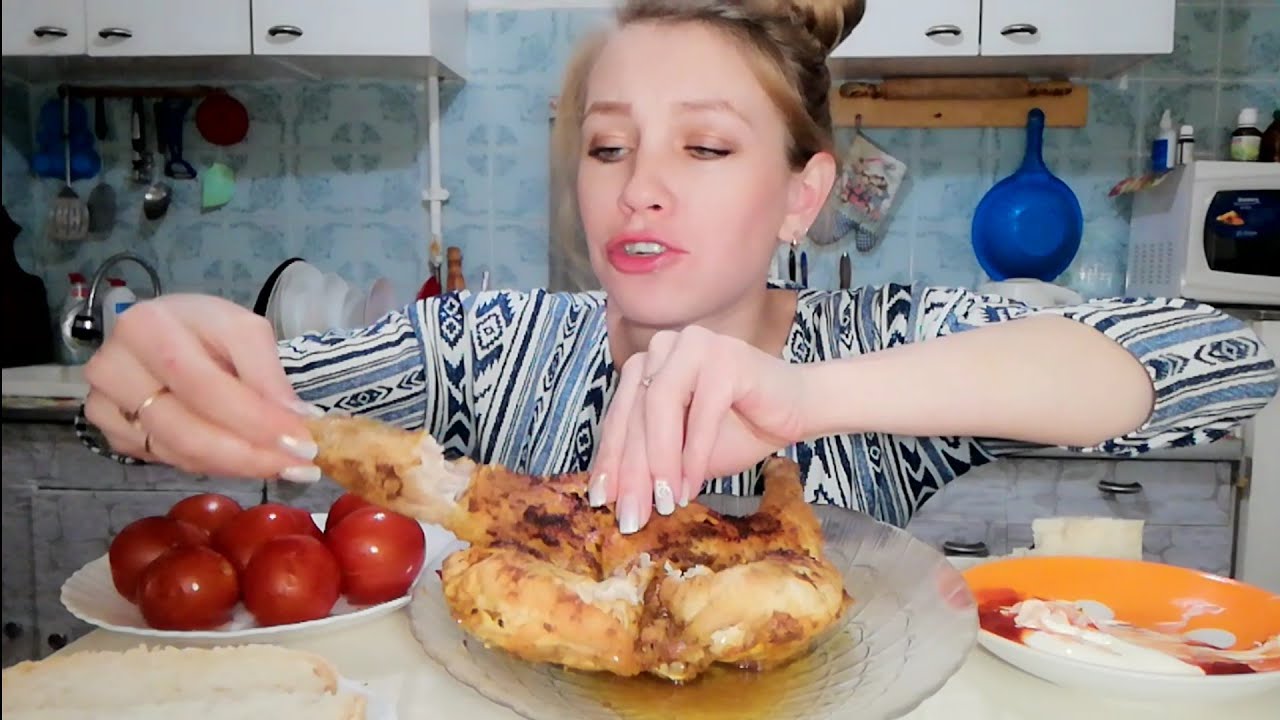 Мукбанг запечённая курица.