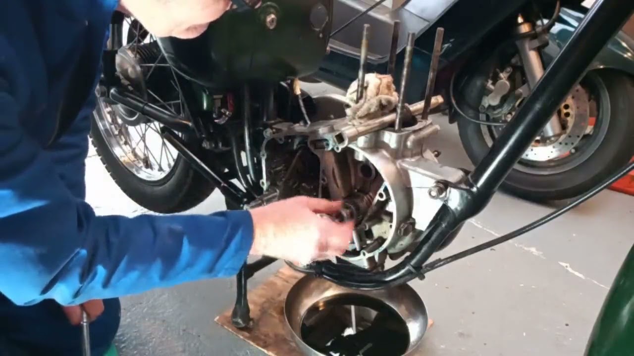 BSA C15 stripdown part 2