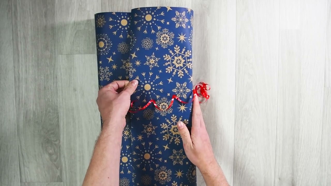 Geschenk einpacken mit Band &ndash; so einfach zum &Ouml;ffnen!