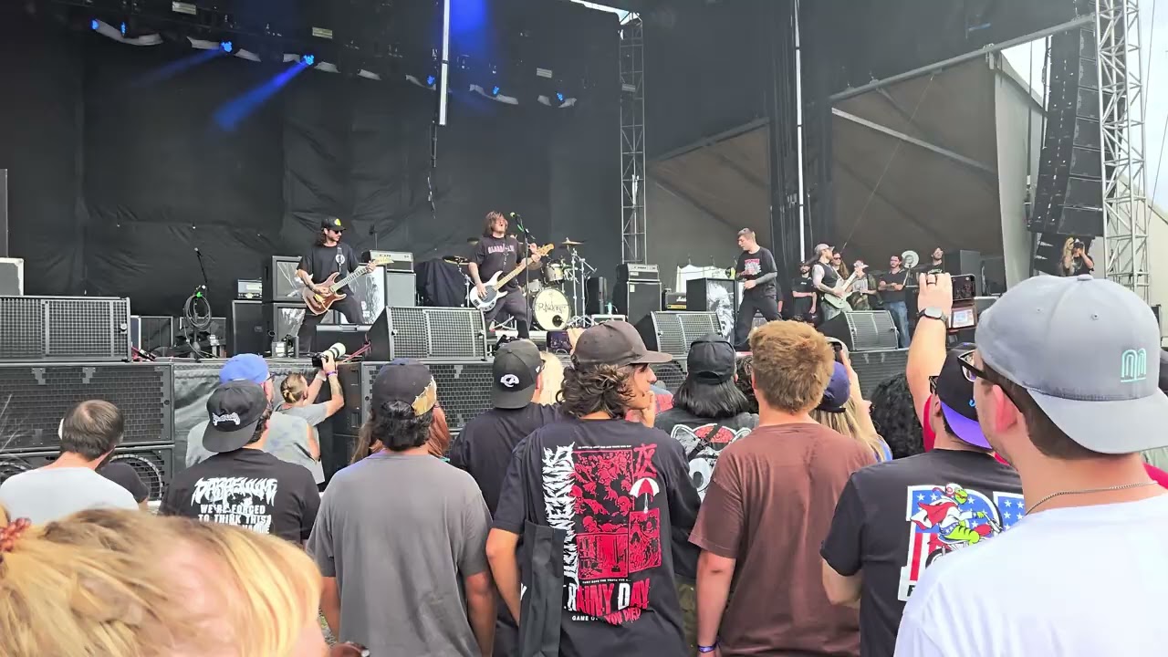 Turning Hate Into Rage / My Body Is A Cage - Boundaries Live