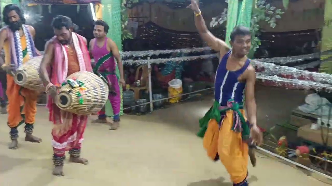 GURU NARASING NAG GOUD CHHENDIA KIRTAN PARTY 