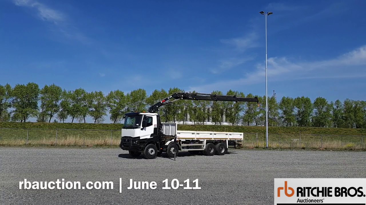 2016 Renault K460 8x4 flatbed truck with 2016 HIAB 288EP-3 HIDUO crane