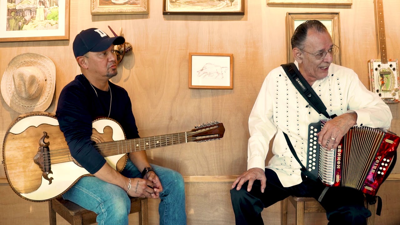 Conjunto legend Santiago Jimenez Jr.