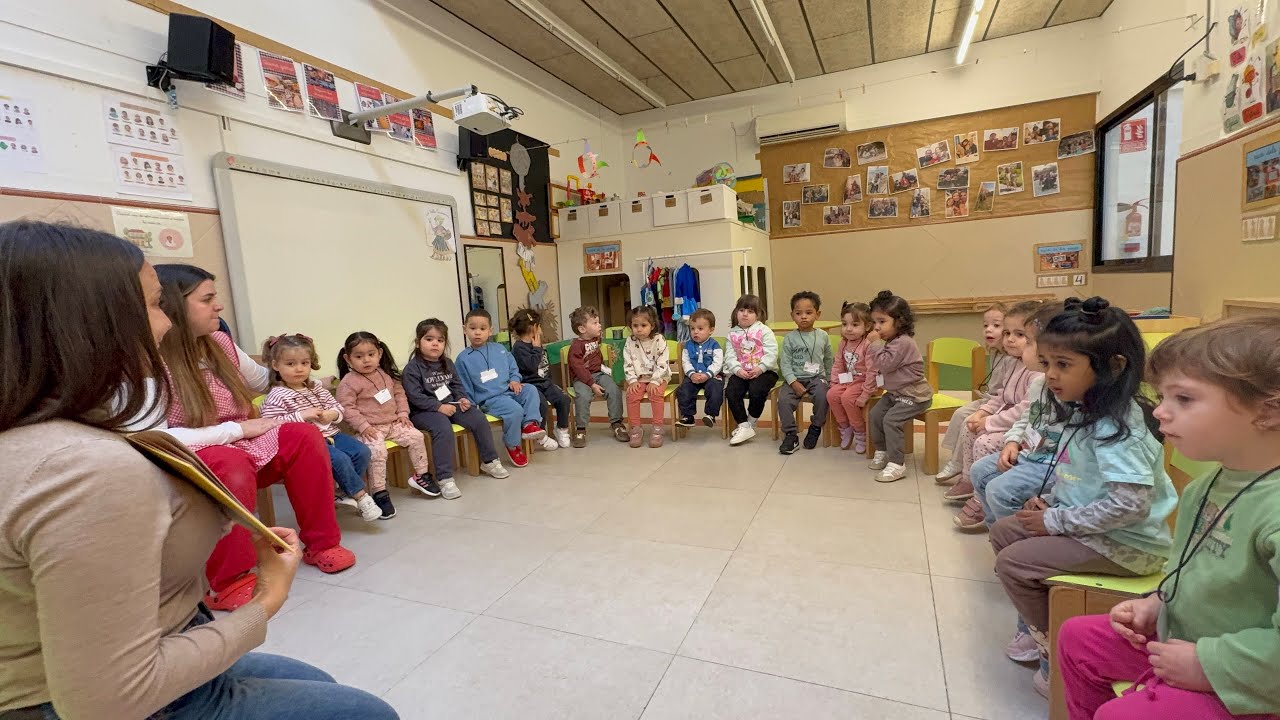 Els 🐲 i els 🚢 visiten l’escola Canigó
