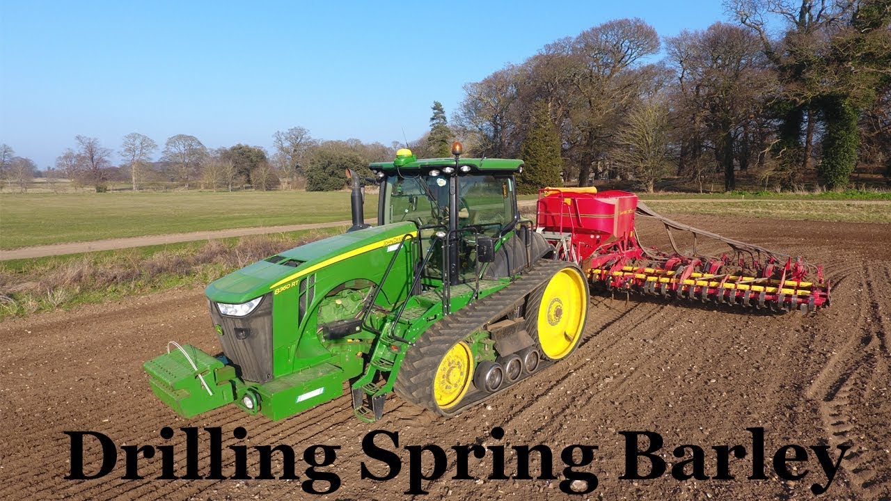 John Deere 8RT Drilling Spring Barley