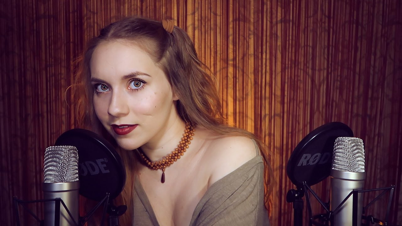 ASMR NEW MIC TEST 🎤🎧 Ear to Ear WHISPER, random TRIGGER WORDS, book sounds, ACCENT+ some kisses